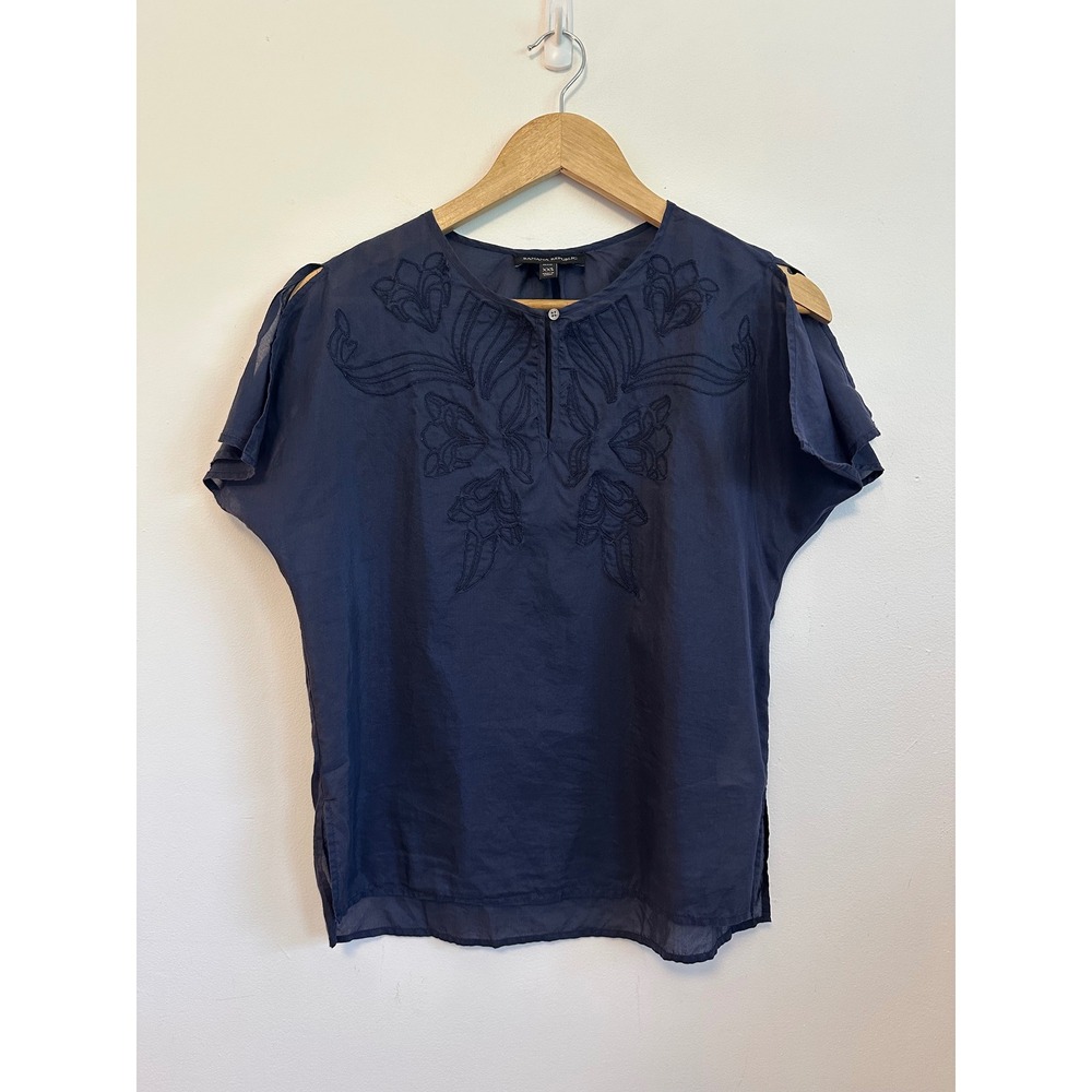 Banana Republic Navy Blue Cotton and Silk Embroidered Blouse | Size XXS Petite